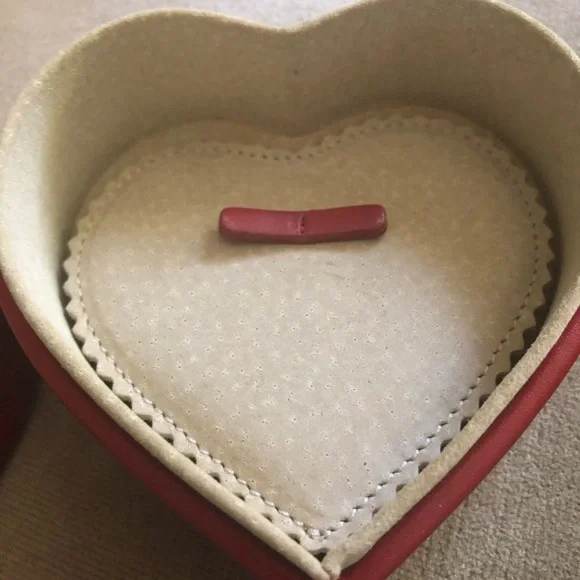 ❤️Temp. Price Drop 1/10 Coach Leather Heart Jewelry Box- 574 $40 or $35 w/offer Storage & Organization